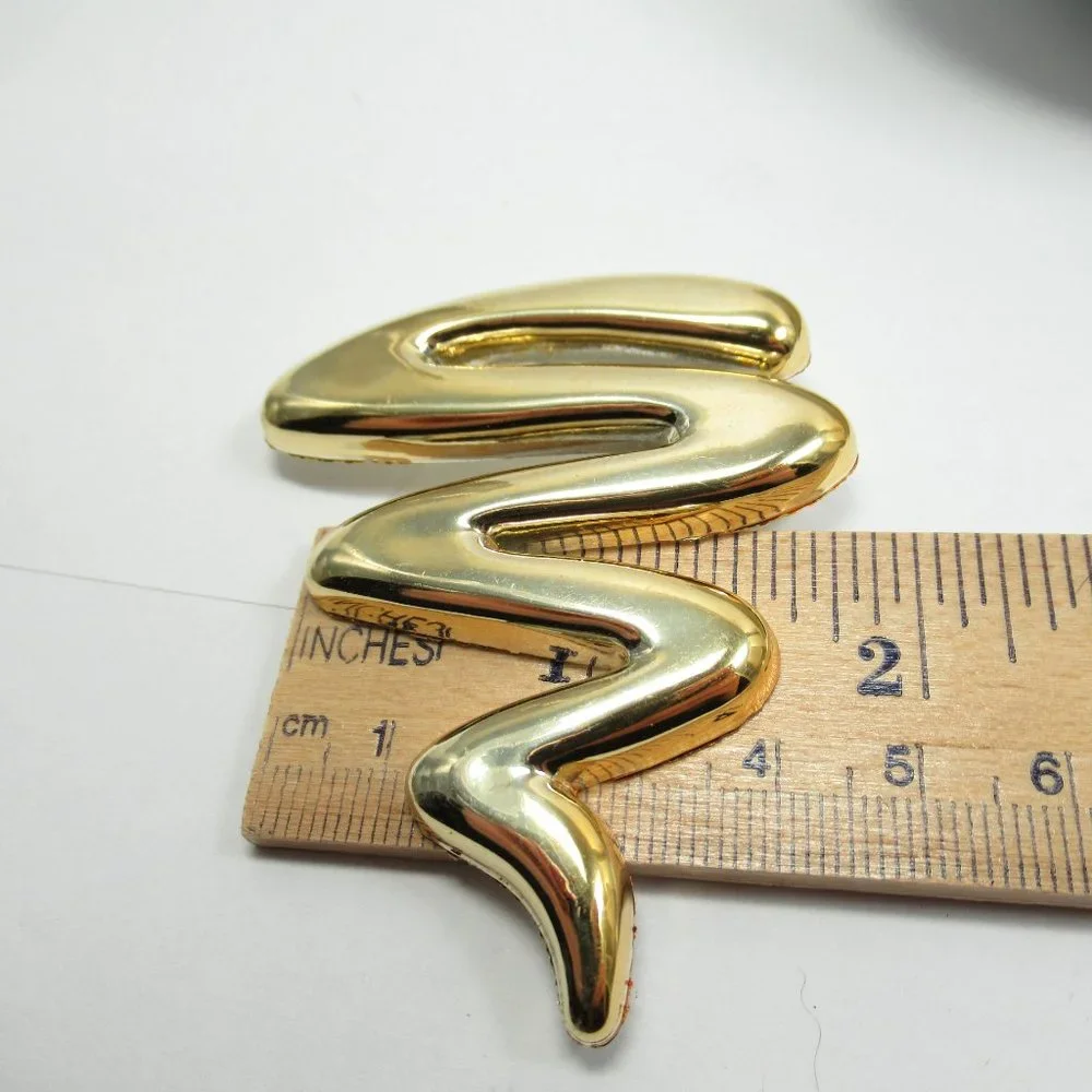 Vintage Acrylic Brooch